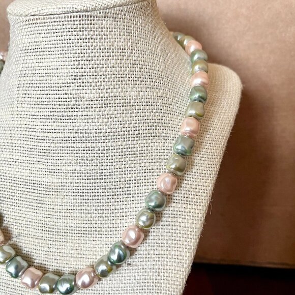 Pearl Bead Necklace and Bracelet Set - Picture 6 of 11